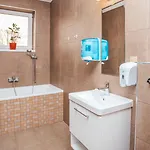 Malkia 3* Orechová Potôň