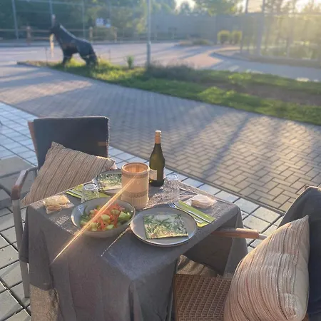 Malkia Orechova Poton