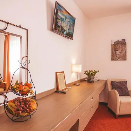 Malkia Guest house *